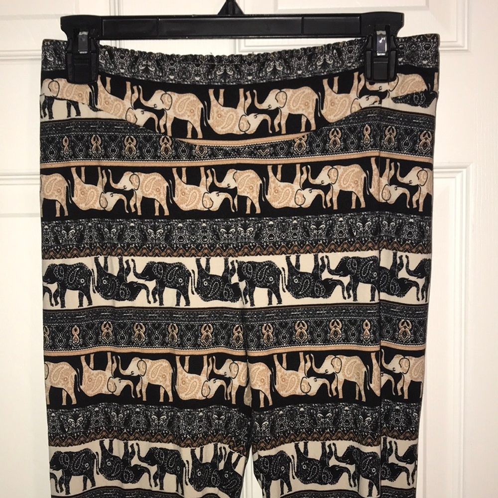 Print stretch lounge pants, flared bottoms